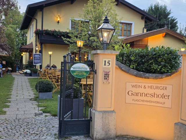 Wein & Heuriger Ganneshofer