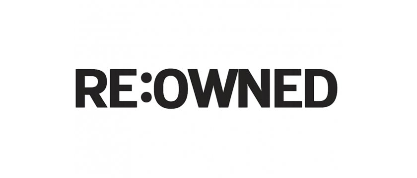 Logo von Reowned: schwarzer Schriftzug „RE:OWNED“ auf weißem Grund